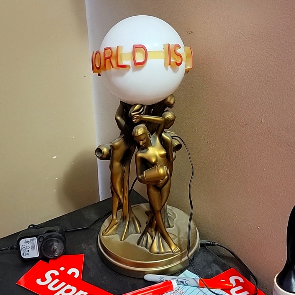 Supreme world is youra lamp